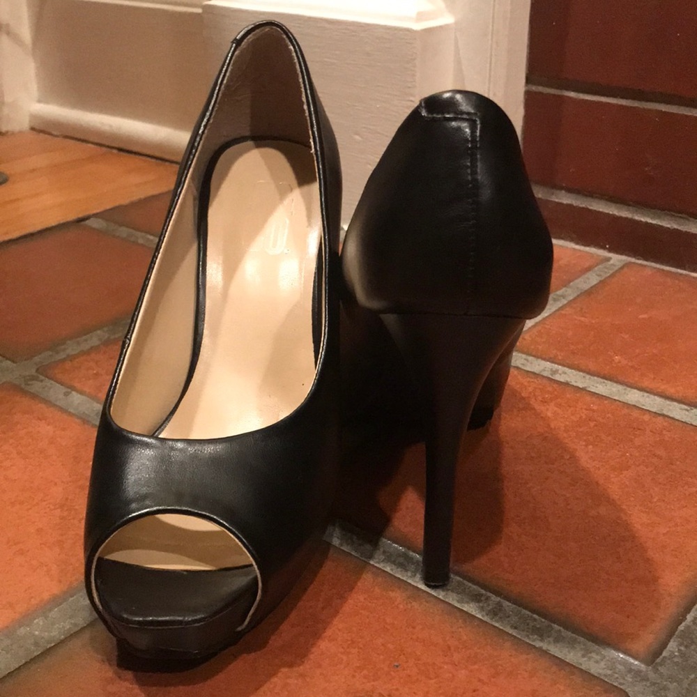 9&Co Black Peep Toe Heels